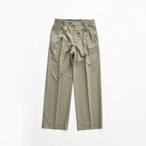 ＜AURALEE＞TROPICAL WOOL TWO―TUCK SLACKS/2タック スラックス